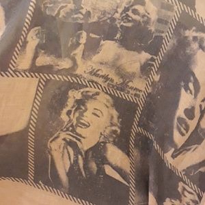 MARILYN MONROE scarf